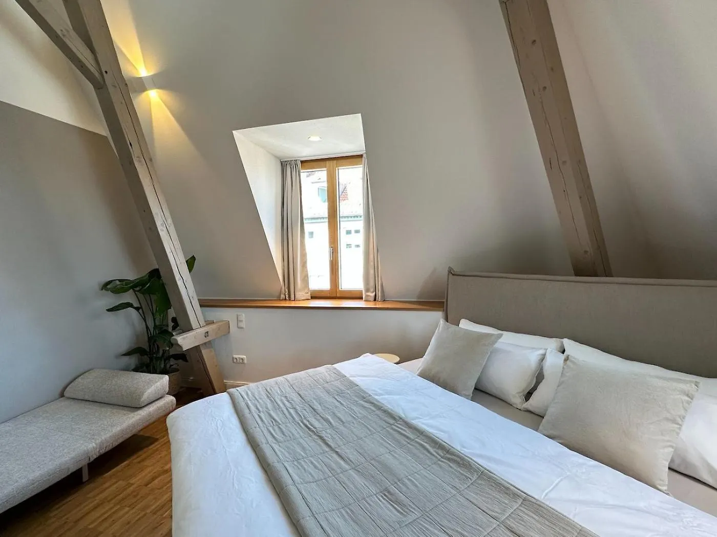 Appartamento Truly - Viel Platz Fuer Business & Familie - Modern, Garage, Fahrstuhl Augusta