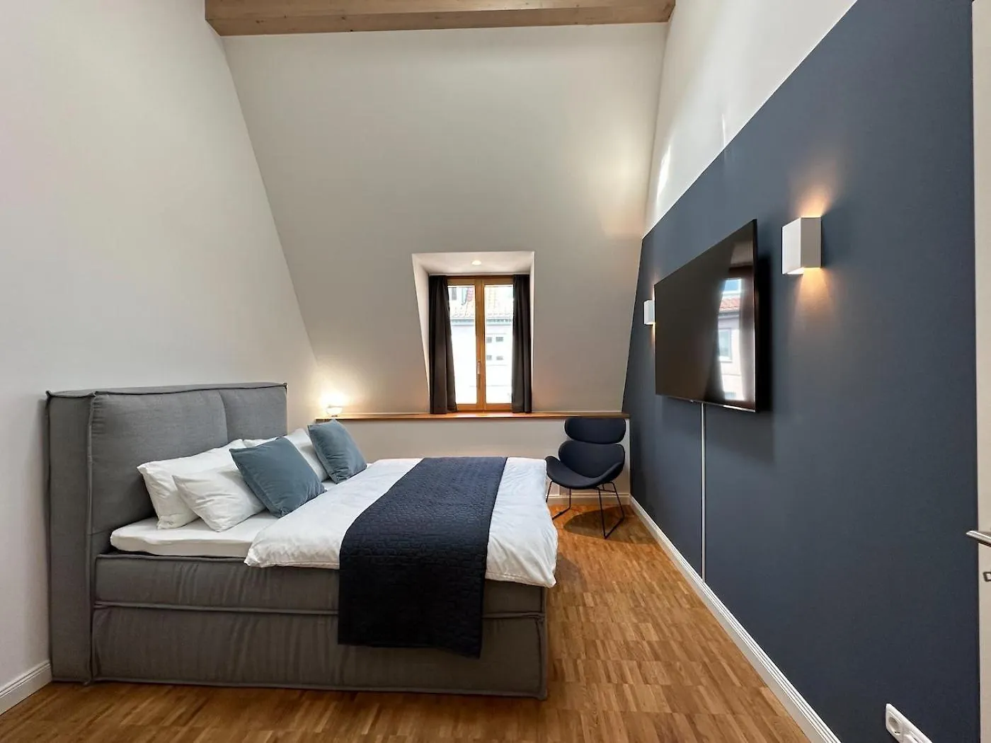 Appartamento Truly - Viel Platz Fuer Business & Familie - Modern, Garage, Fahrstuhl Augusta