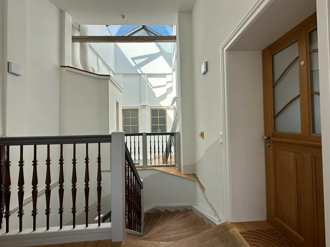 Appartamento Truly - Viel Platz Fuer Business & Familie - Modern, Garage, Fahrstuhl Augusta