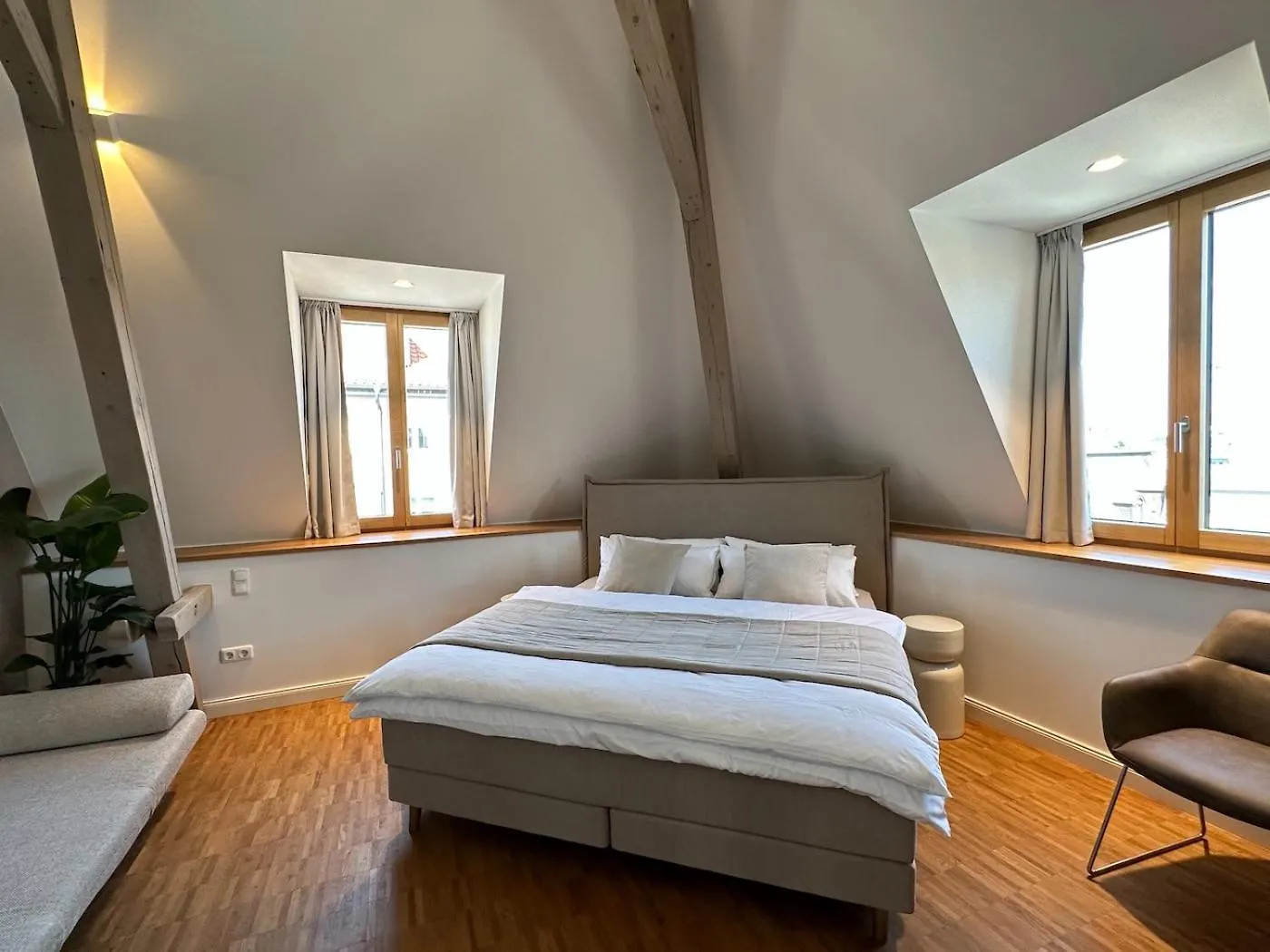 Appartamento Truly - Viel Platz Fuer Business & Familie - Modern, Garage, Fahrstuhl Augusta 0*,